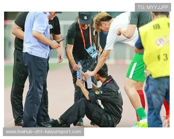 青少年球迷举动暖心传播，球队形象再获加分