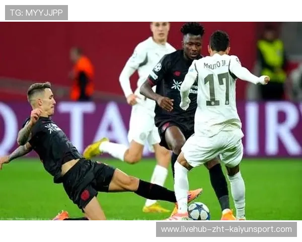 9人药厂新帅首胜震撼德甲，滕哈格11打10战平留遗憾，滕哈格续约