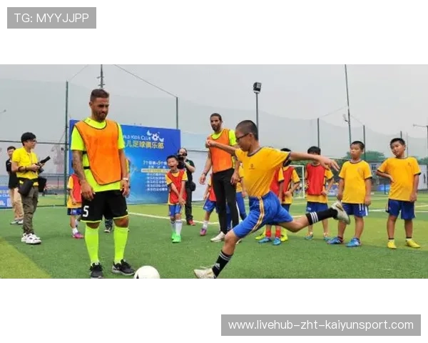 冠军球队球员个人训练营开放报名，名额有限，冠军足球俱乐部